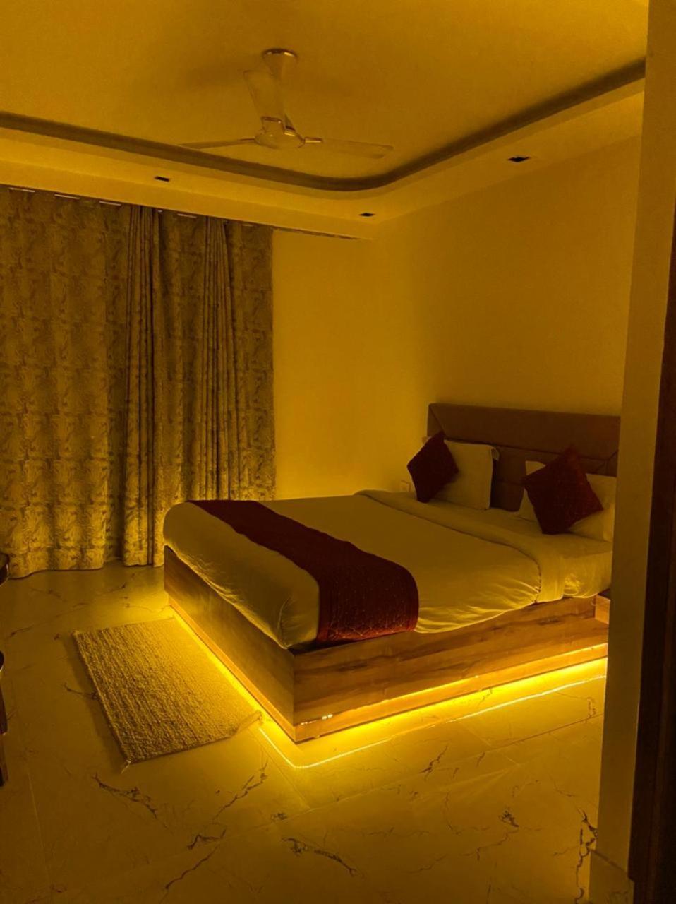 Hotel Royal Paradise By Kdson New Delhi Extérieur photo