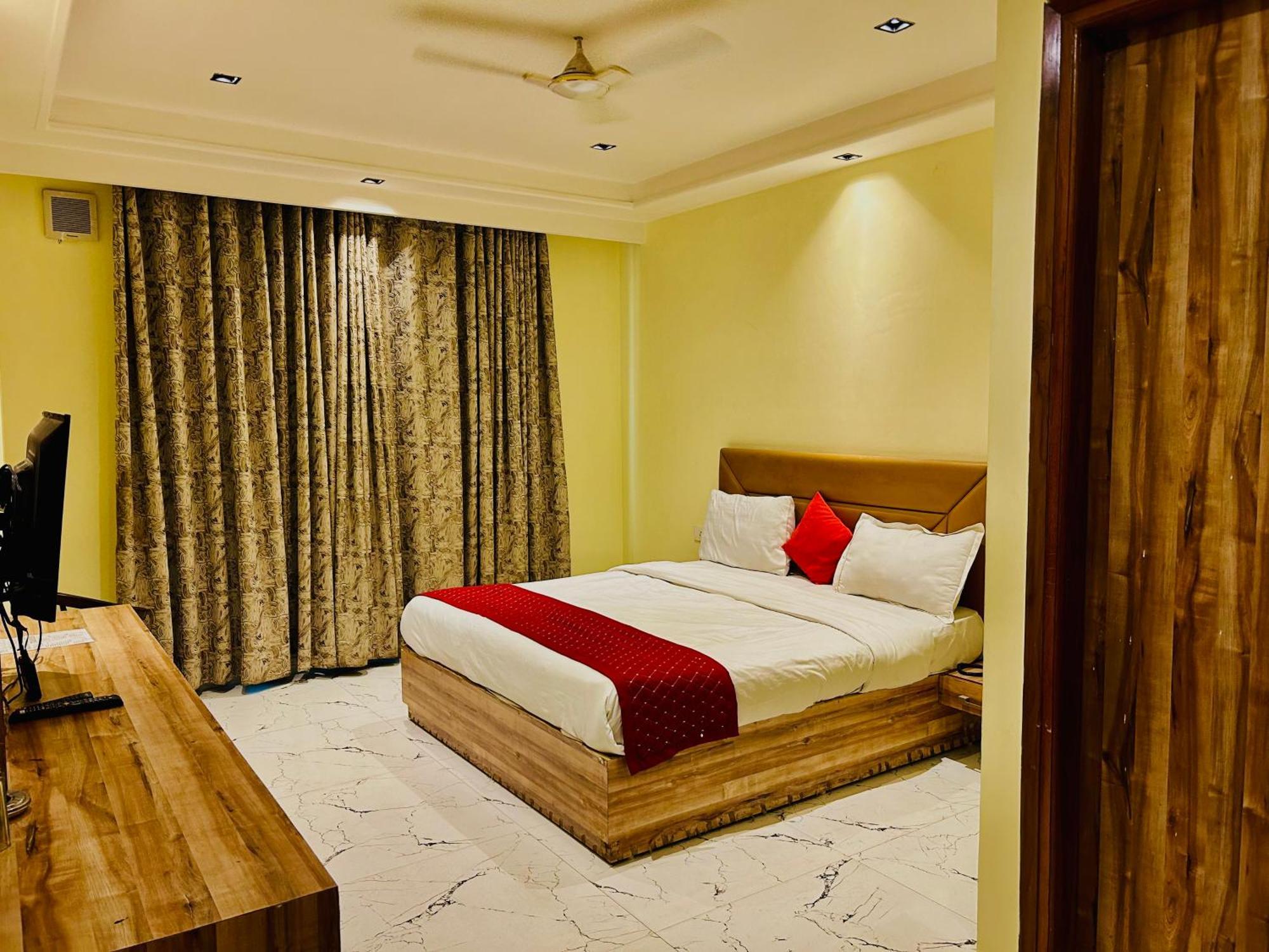 Hotel Royal Paradise By Kdson New Delhi Extérieur photo